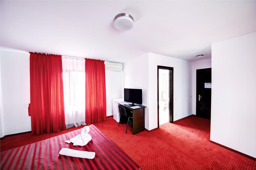 بوخارست Hotel Thomas الغرفة الصورة